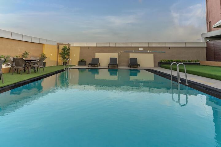 Pool 18 of 45