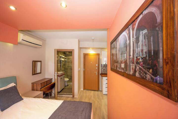 Room 78 of 158