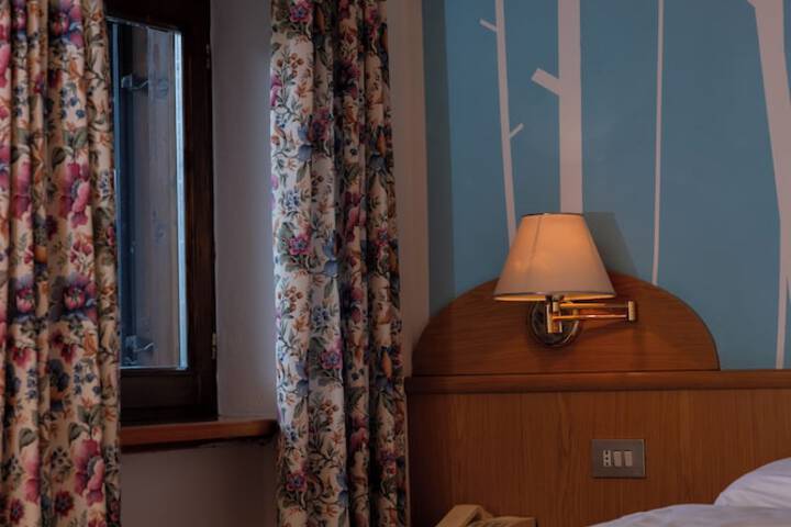 Room 30 of 115