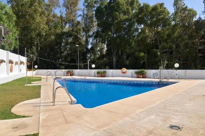 Pool 7 of 11