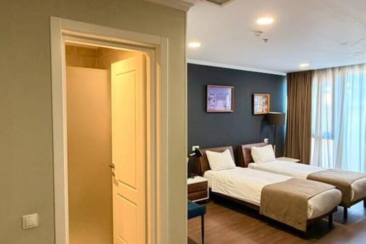 Room 150 of 240
