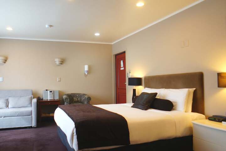 Room 8 of 43