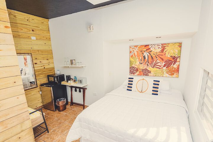 Room 10 of 28
