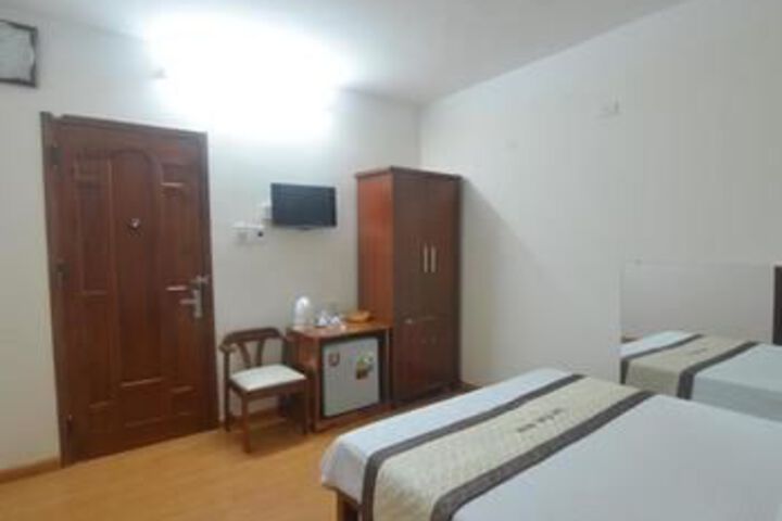 Room 14 of 22