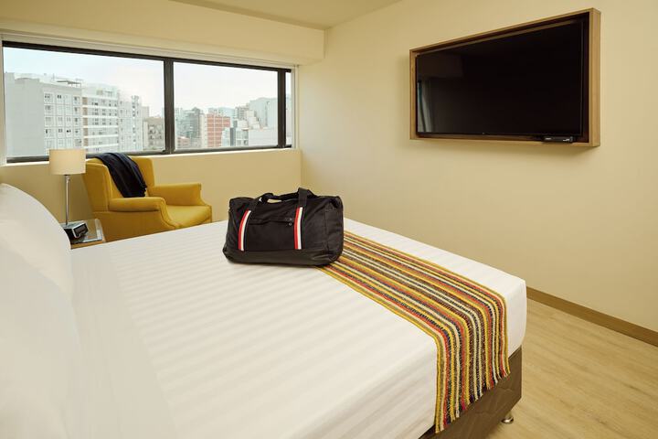 Room 9 of 36
