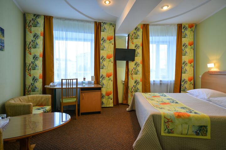 Room 7 of 65