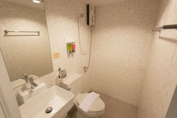 Room 42 of 63