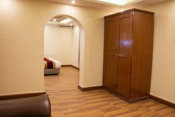 Room 13 of 22