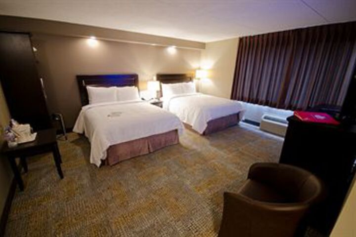 Room 10 of 25