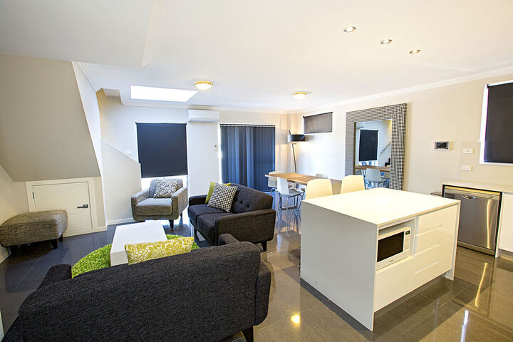 Room 5 of 15