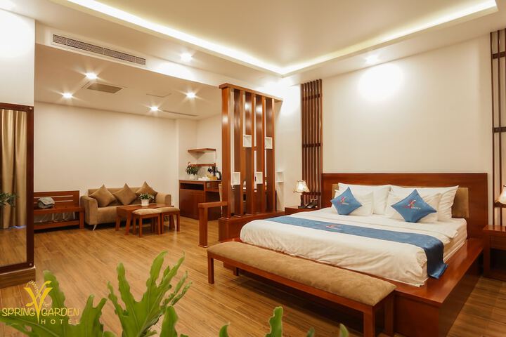 Room 2 of 30