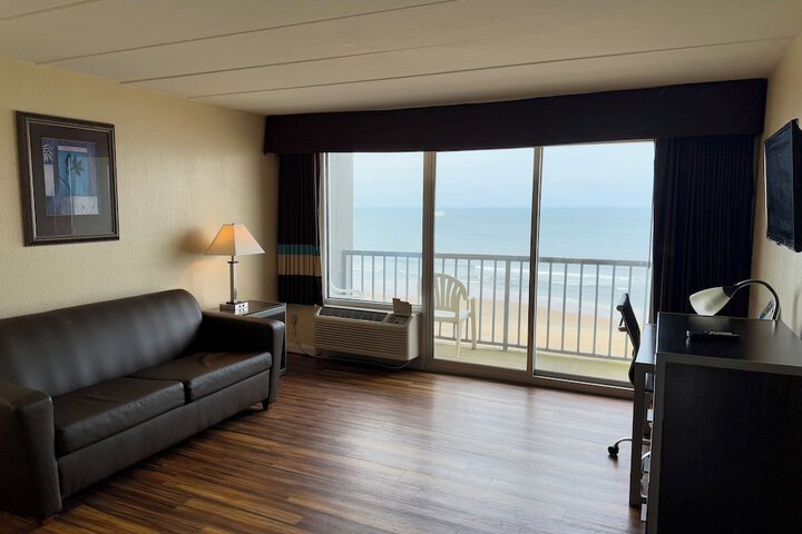 Room 11 of 26