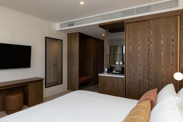 Room 12 of 71