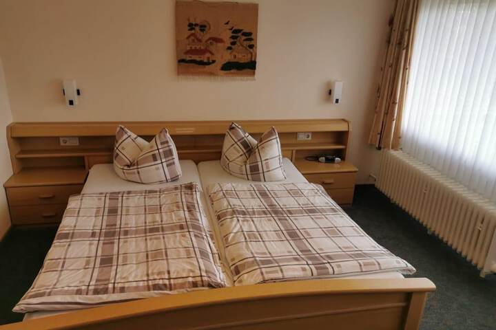 Room 10 of 26