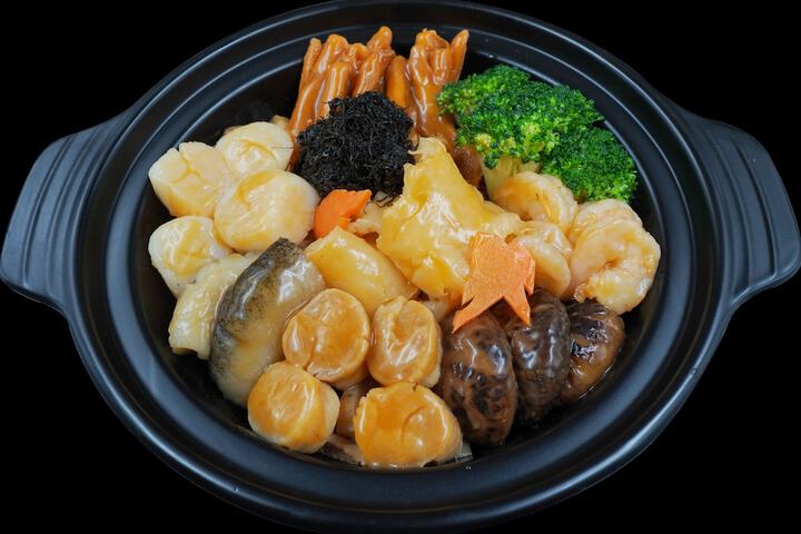 Dining 80 of 142