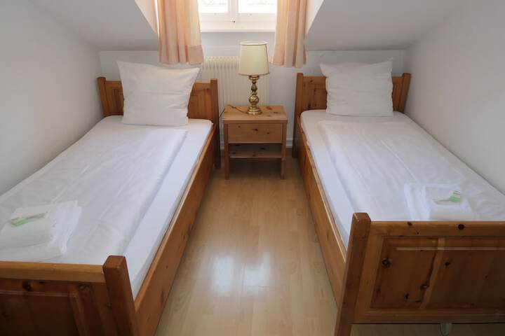 Room 7 of 49