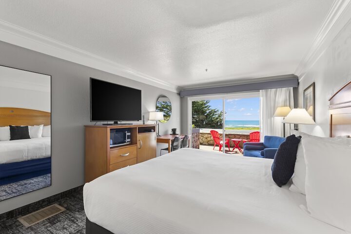 1 King Bed Ocean View (21 of 30)