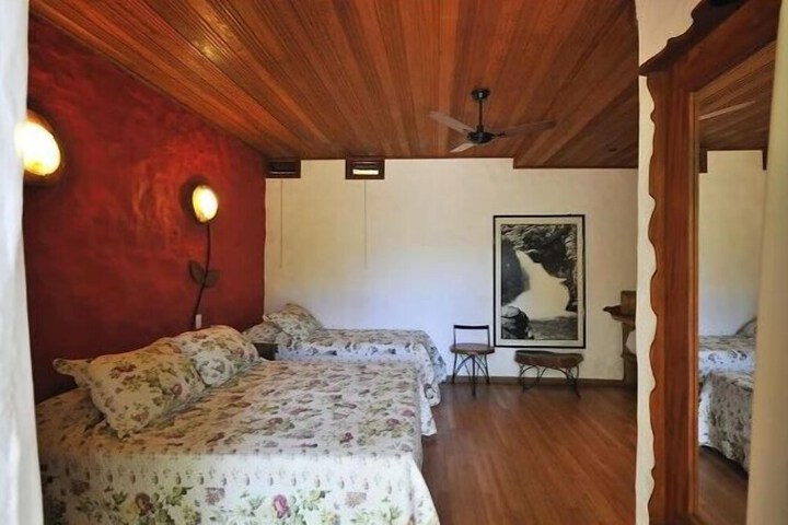 Room 5 of 57