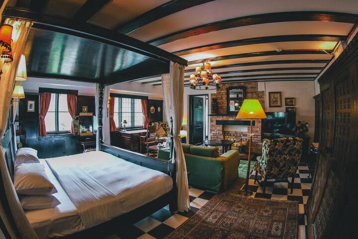 Room 11 of 56