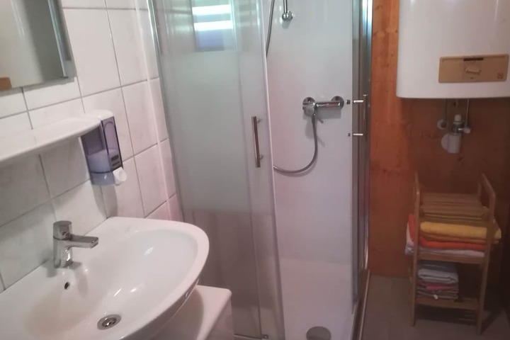 Room 18 of 39