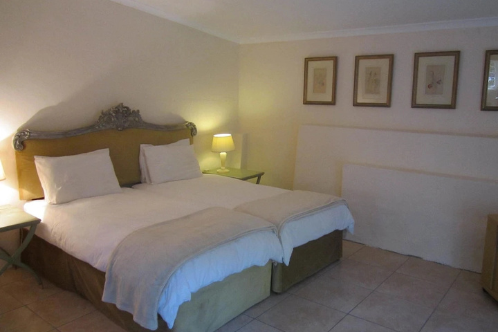 Room 3 of 16