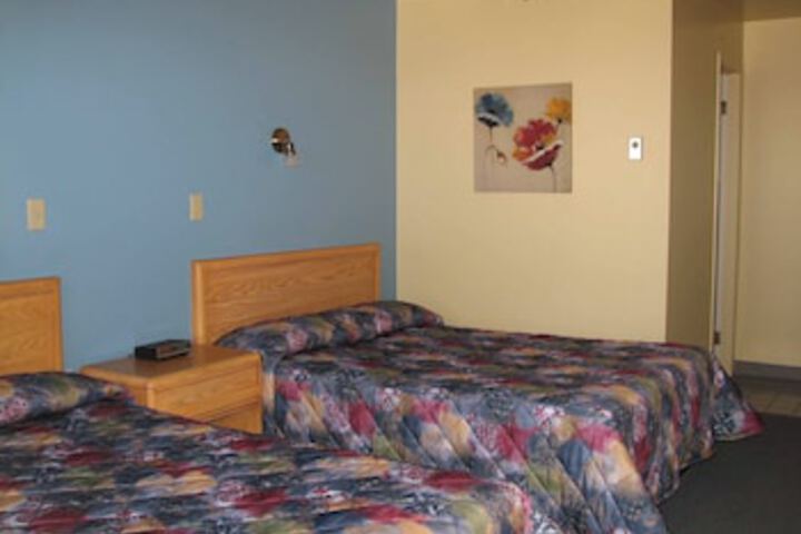 Room 13 of 36