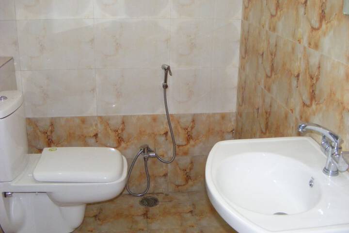 Room 6 of 6