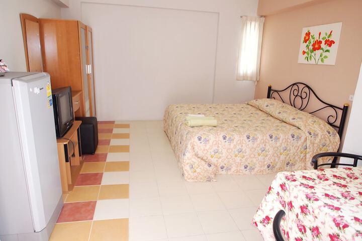Room 7 of 38
