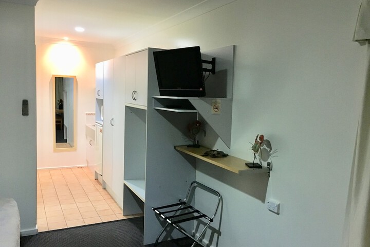 Room 6 of 95