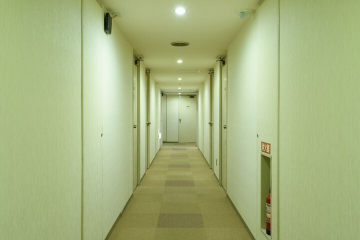 Ballroom/Hall 34 of 47