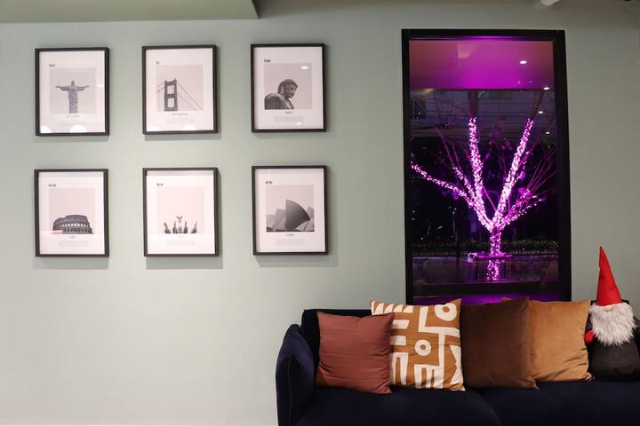 Room 43 of 155