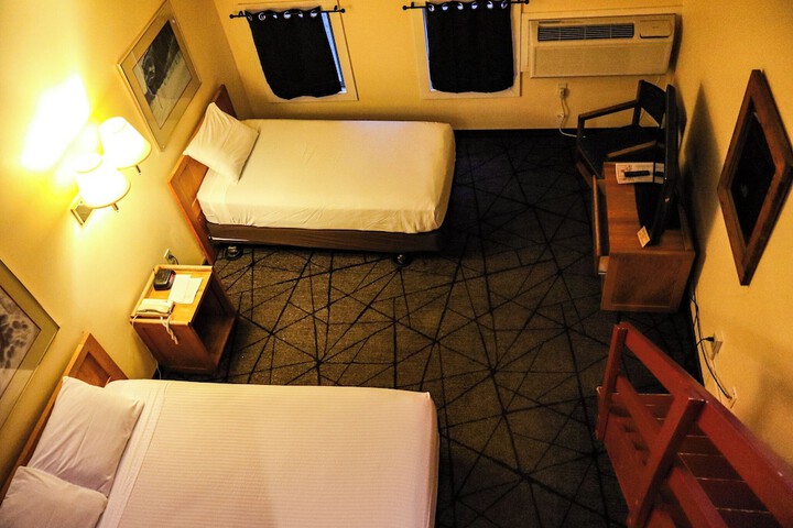 Room 10 of 69