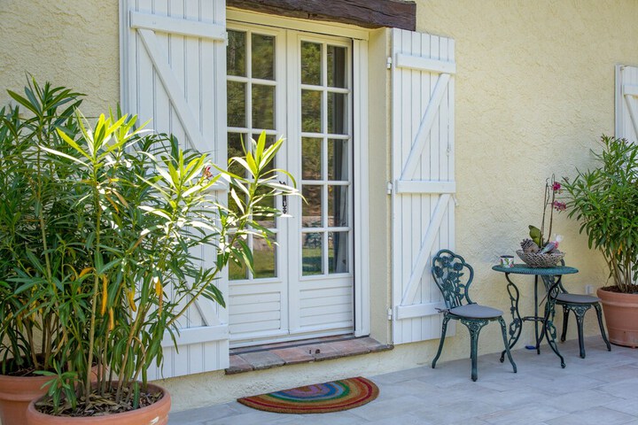 Terrace/Patio 24 of 48