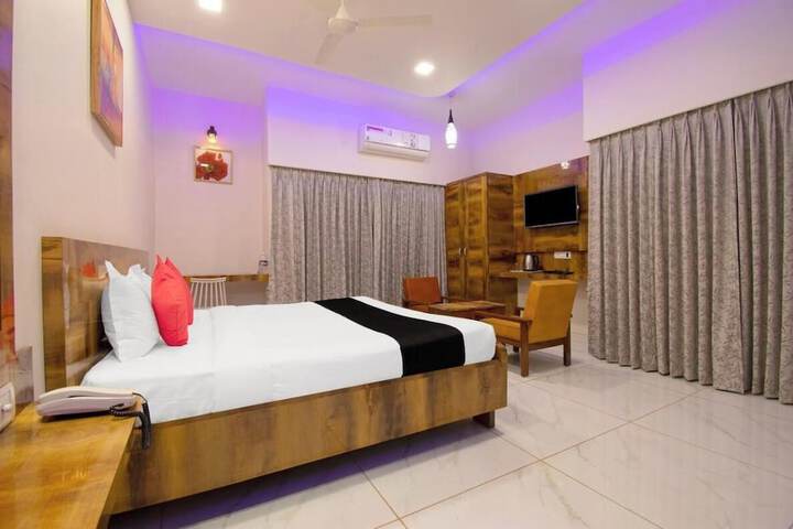 Room 3 of 9