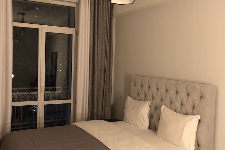 Room 18 of 146