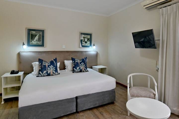 Room 40 of 199