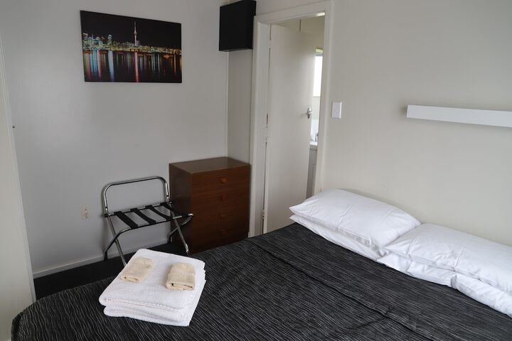 Room 6 of 57