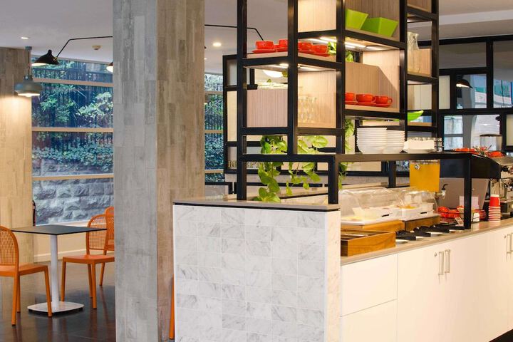 Breakfast area