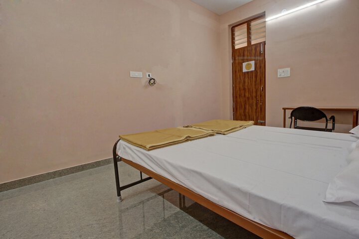 Room 13 of 14