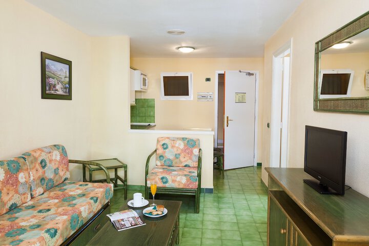 Room 15 of 43
