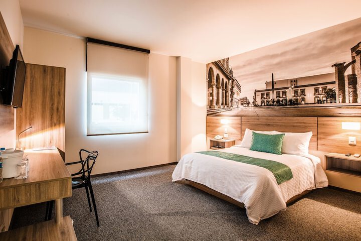 Room 11 of 36