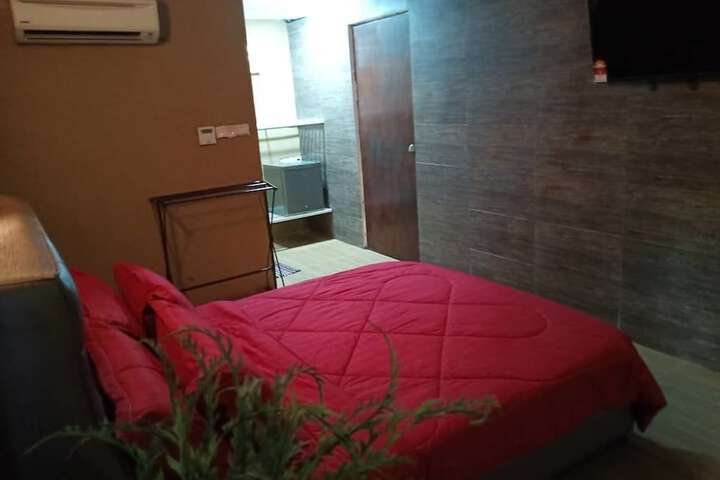 Room 4 of 41