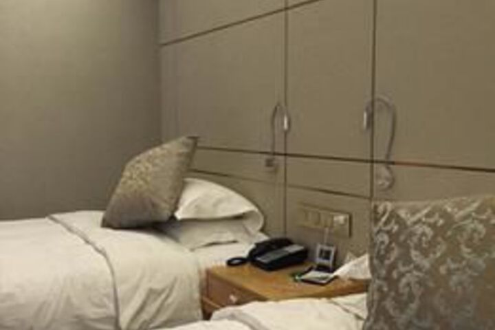 Room 4 of 31