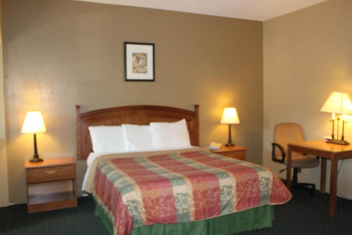 Room 12 of 40