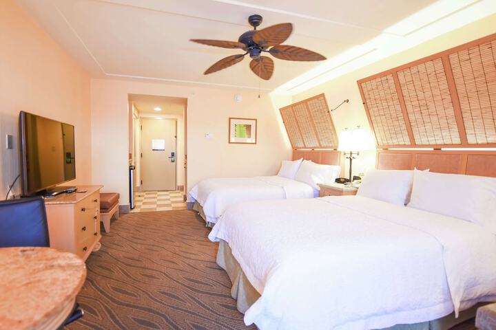 Room 7 of 56