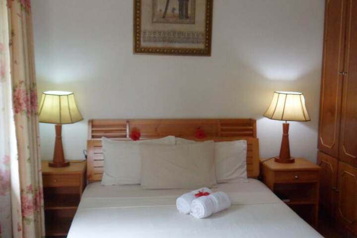 Room 5 of 48