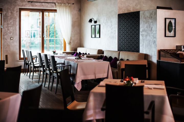 Dining 120 of 164