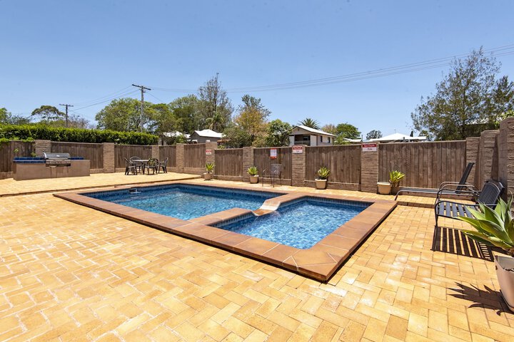 Pool 65 of 79