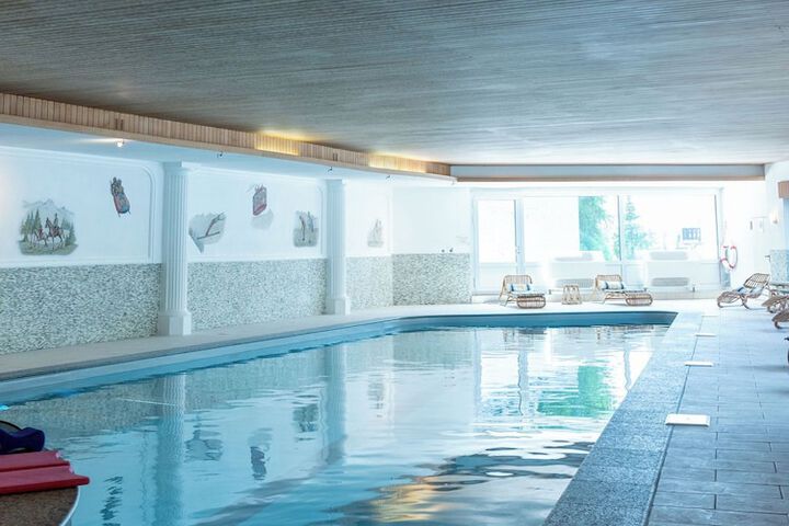 Pool 68 of 123
