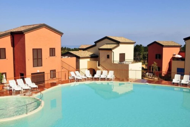 Hotel with Pool